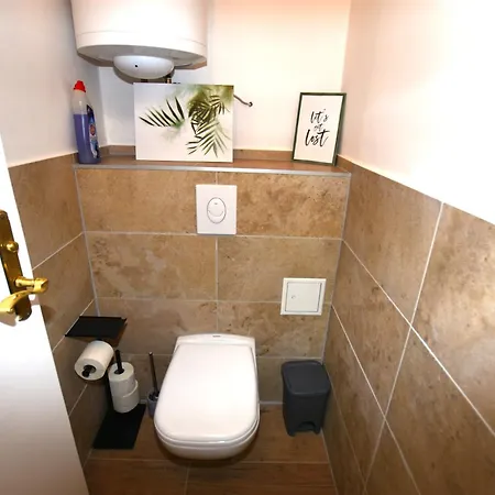 Perfekt Fuer Gruppen, 5 Einzelbetten * Graz